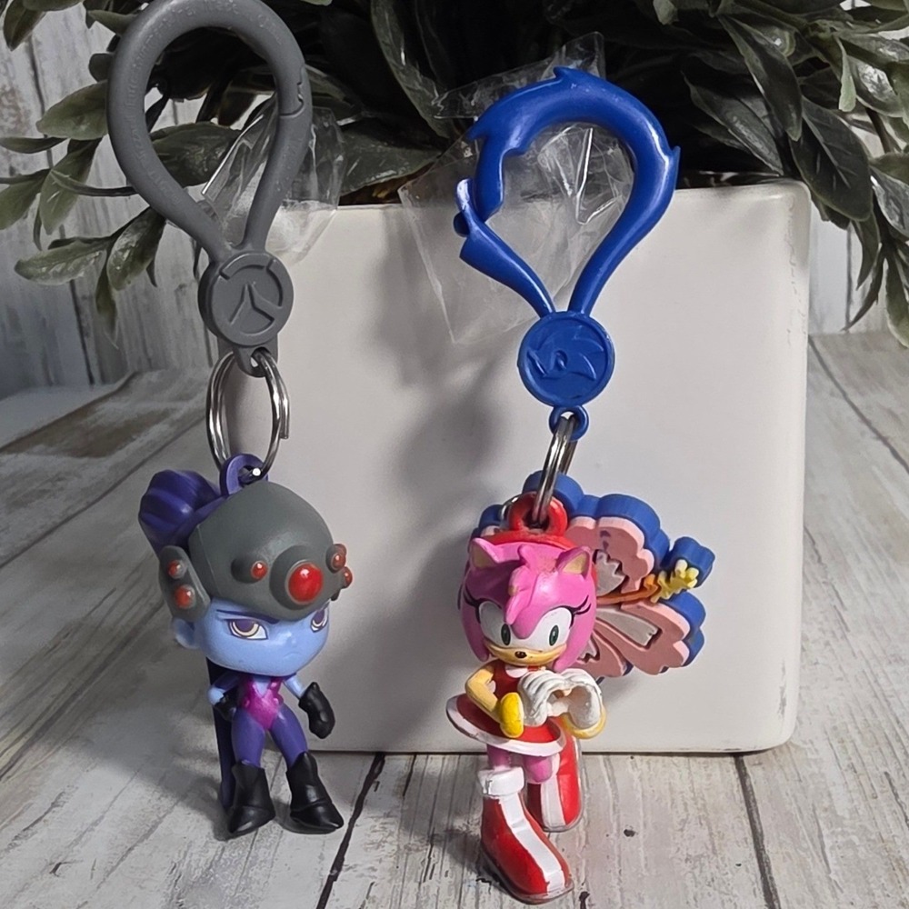 Overwatch Widowmaker & Sonic Amy Rose Backpack Clip Keychain Lot Video Game PVC